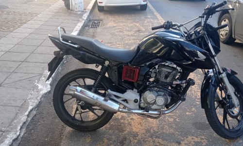 Guarda Municipal flagra adolescente empinando moto próximo a escola em VR